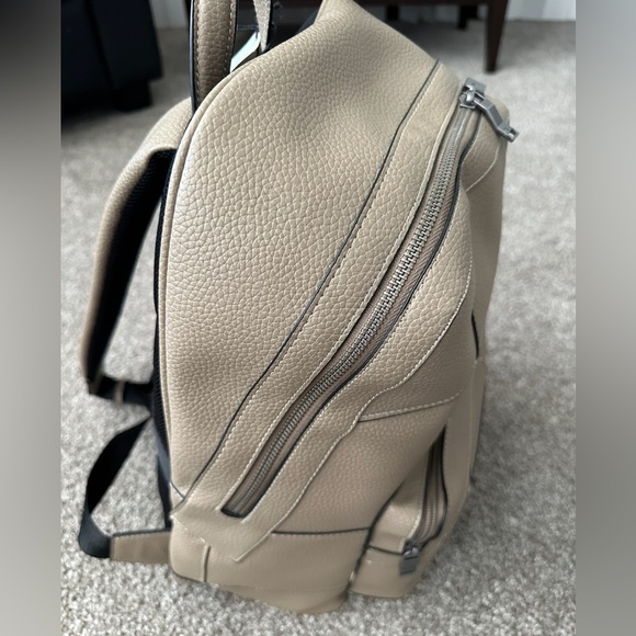 Stylish Tan Men's Backpack - Picture 2 of 8